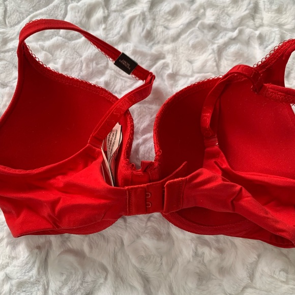 Victoria’s Secret Red Bra with Lace Accents - Picture 5 of 8